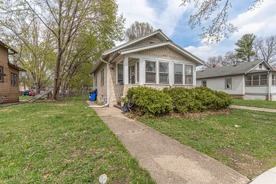 2012 17th Avenue, Rockford, IL 61104 - #2