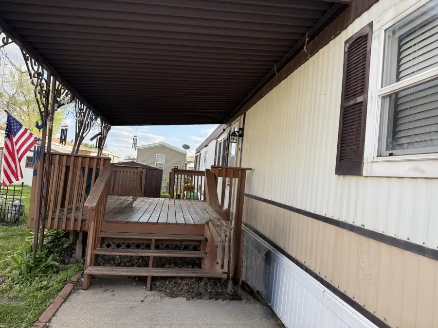 2705 St Vincents Avenue, Lasalle, IL 61301 - #2