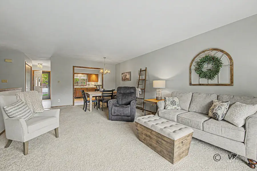1807 Sierra Court, Freeport, IL 61032 - #3