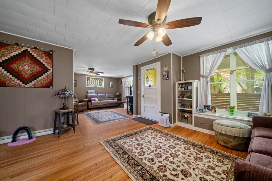 406 N 4th Street, Oregon, IL 61061 - #3