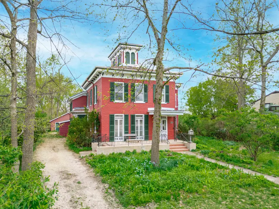 401 E Lincoln Avenue, Belvidere, IL 61008 - #2