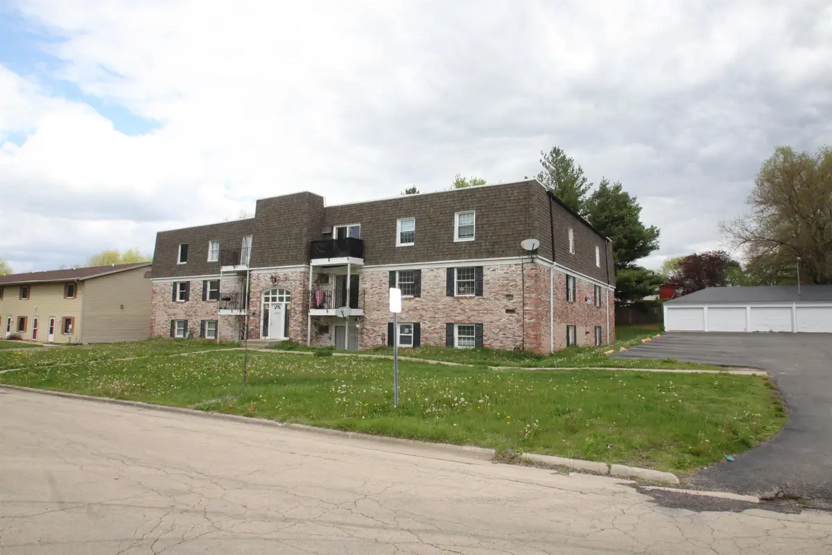 3050 Jacqueline Dr #1, Rockford, IL 61109 - #1