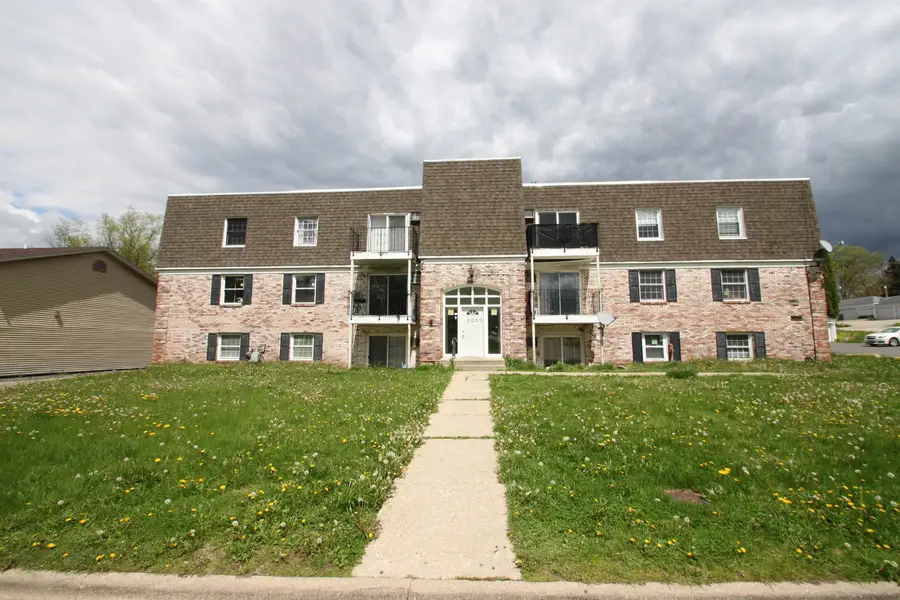 3050 Jacqueline Dr #1, Rockford, IL 61109 - #2