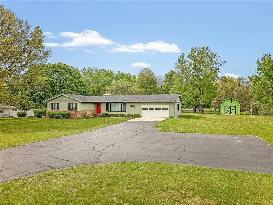 6838 SQUAW PRAIRIE Road, Belvidere, IL 61008 - #3