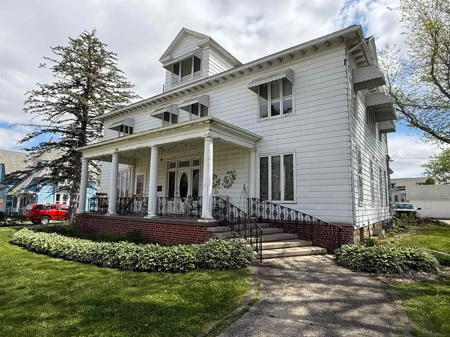 323 S Main, Stockton, IL 61085 - #2