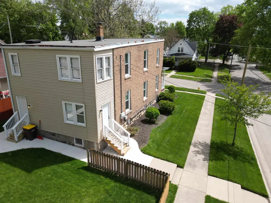 2304 17th Avenue, Rockford, IL 61104 - #2