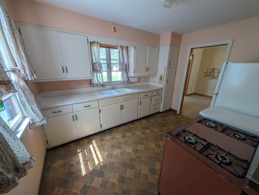 1712 Oxford Street, Rockford, IL 61103 - #2