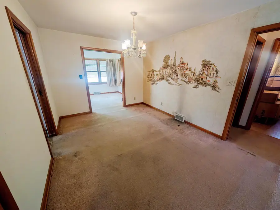 1712 Oxford Street, Rockford, IL 61103 - #3