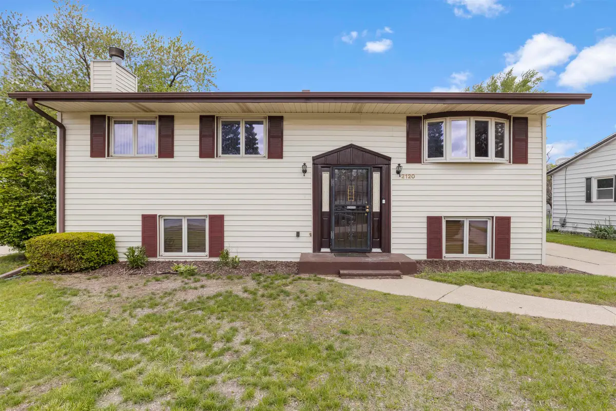2120 Coronet Road, Loves Park, IL 61111 - #1