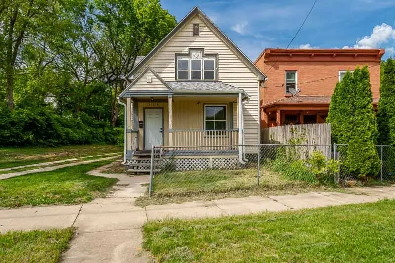 728 10th Avenue, Rockford, IL 61104 - #2