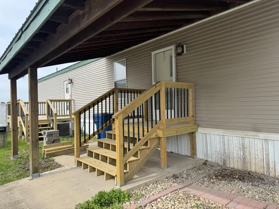 2705 St Vincents Unit #2 Avenue, Lasalle, IL 61301 - #2