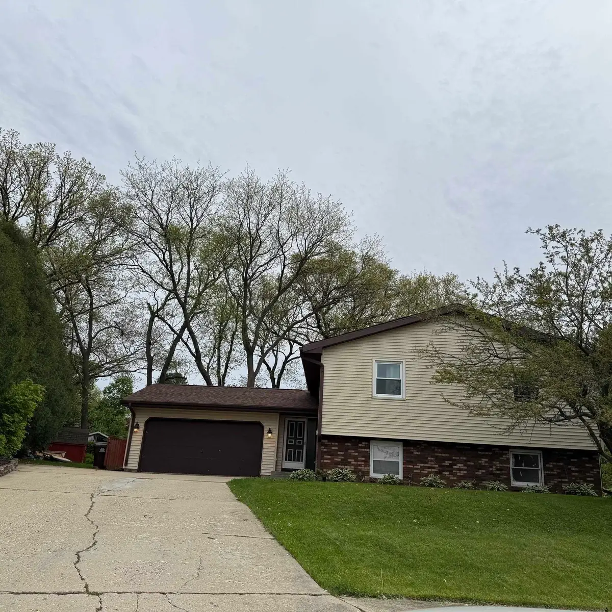 2041 Winchester Drive, Freeport, IL 61032 - #1