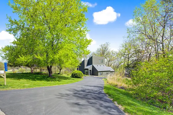 1131 N Clark Lane, GALENA, IL 61036