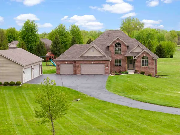 102 WESTFIELD Road, WINNEBAGO, IL 61088