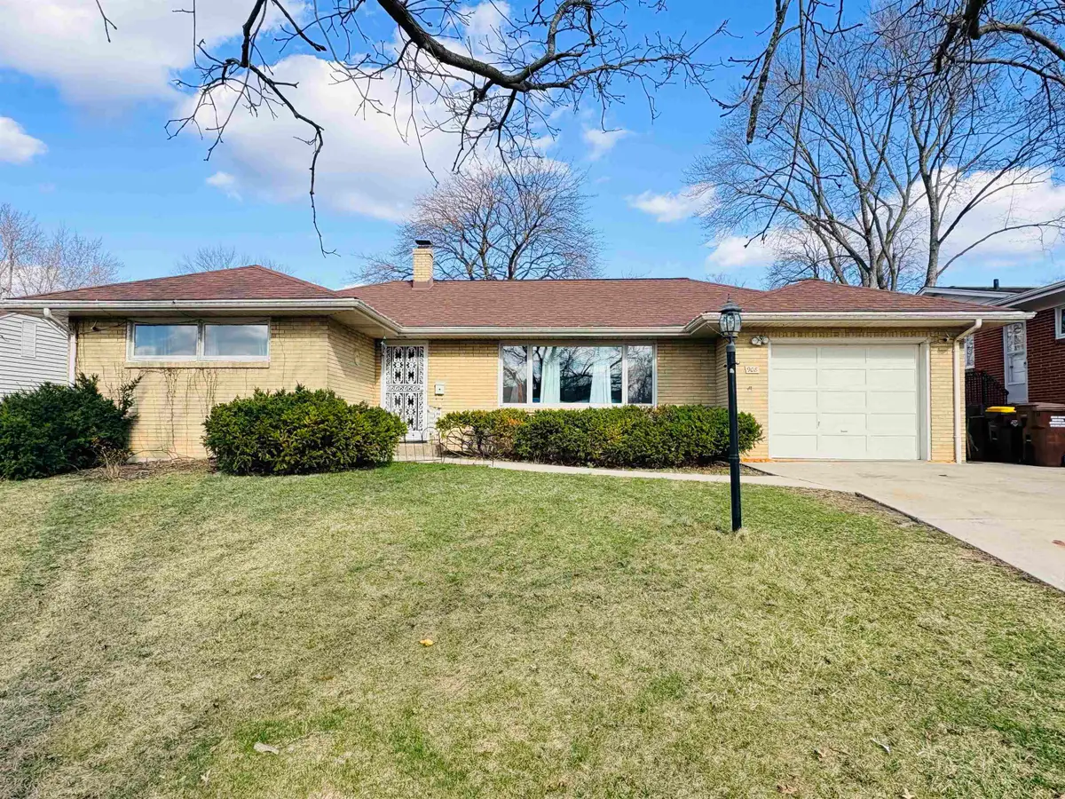 908 Woodland Drive, Rockford, IL 61108 - #1