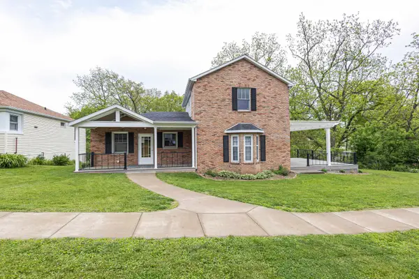 380 Greenwood Avenue, EAST DUBUQUE, IL 61025