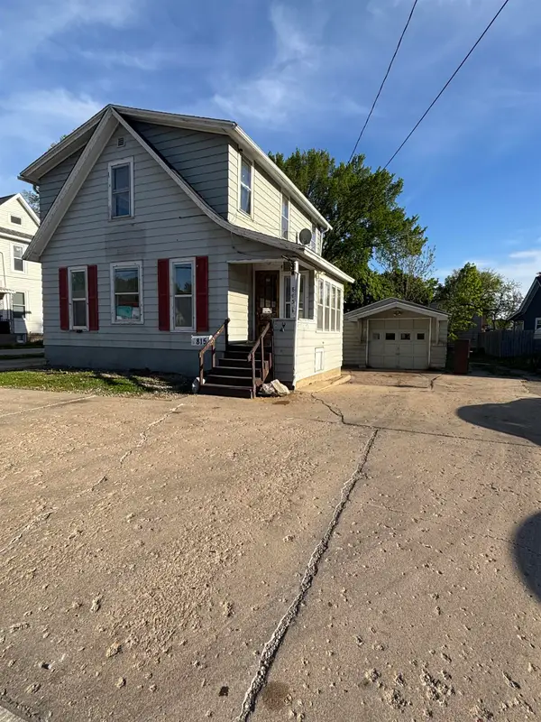 815 Logan Avenue, BELVIDERE, IL 61008