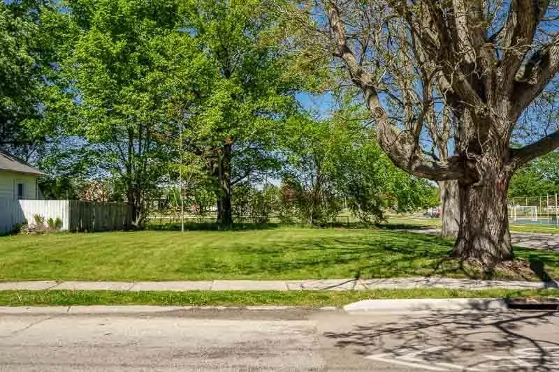 801 18th Street, Rockford, IL 61104 - #2