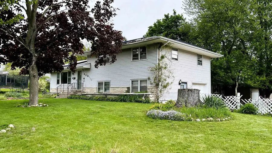 220 Beacon Drive, Belvidere, IL 61008 - #2