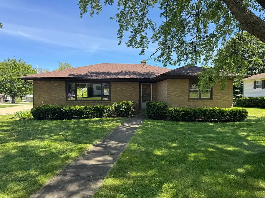 401 S Ridge Street, Shannon, IL 61078 - #3