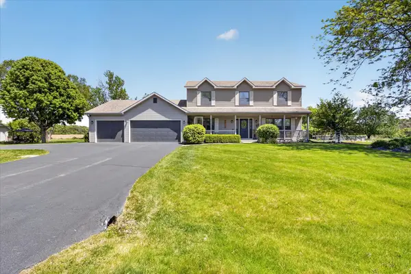 12117 Whispering Winds Drive, ROSCOE, IL 61073