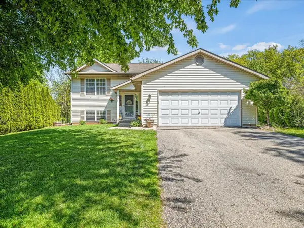 302 Picadilly Drive, POPLAR GROVE, IL 61065
