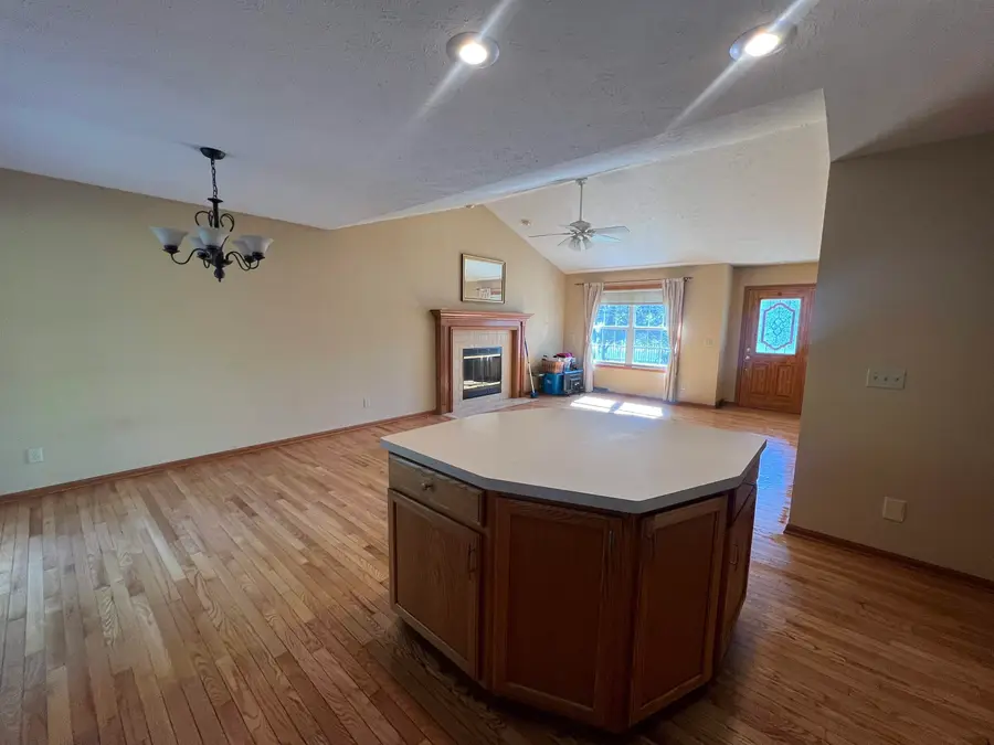 637 NORTH PRAIRIE, Rockton, IL 61072 - #3