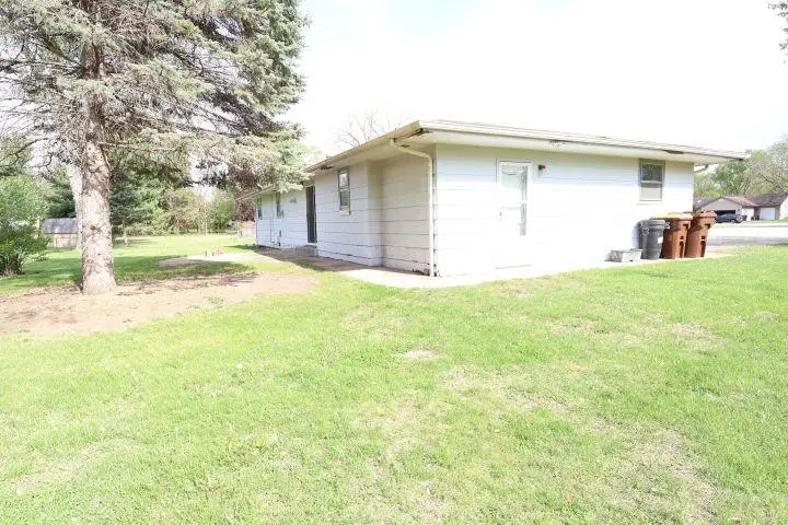 916 Crystal Court, Machesney Park, IL 61115 - #2