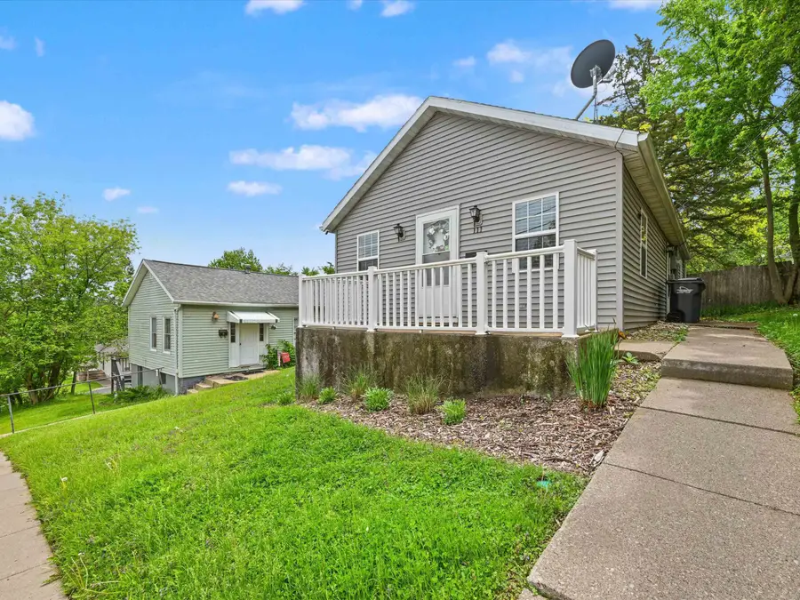 111 N Dodge Street, Galena, IL 61036 - #3