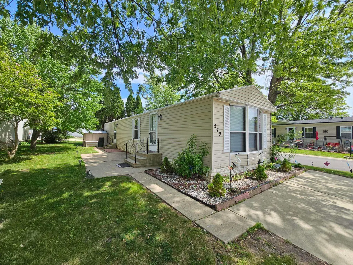 579 Park Avenue, Belvidere, IL 61008 - #1