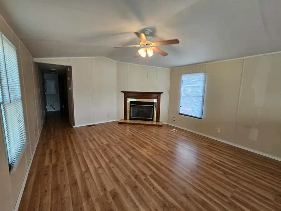 579 Park Avenue, Belvidere, IL 61008 - #3