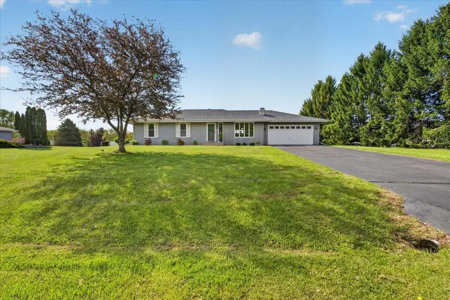 6137 Upper Ridge Way, Roscoe, IL 61073 - #2