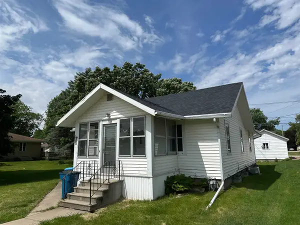 330 CALIFORNIA Avenue, SAVANNA, IL 61074