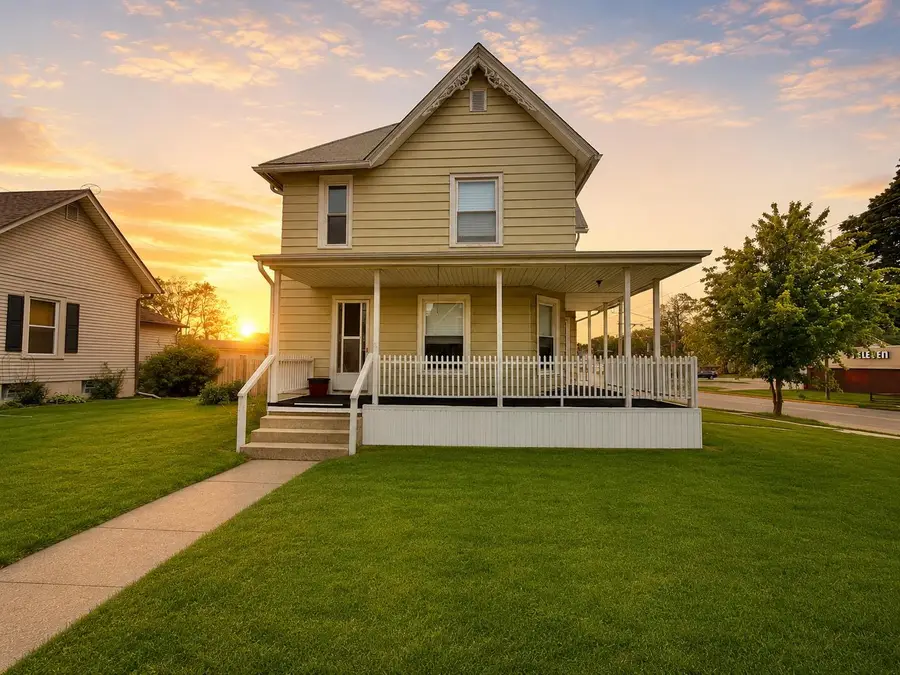 617 East Avenue, Belvidere, IL 61008 - #2