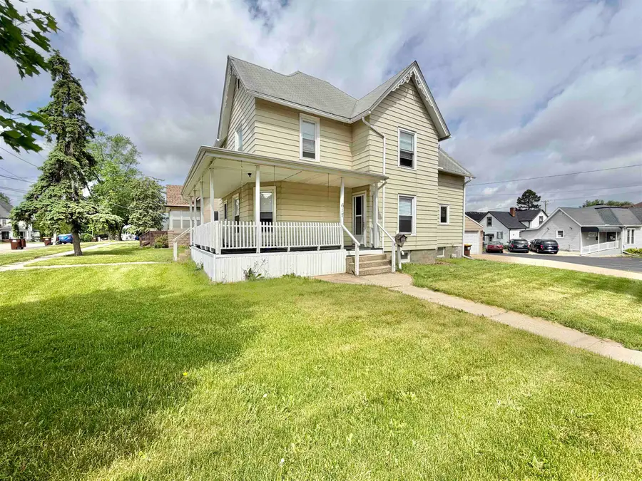 617 East Avenue, Belvidere, IL 61008 - #3