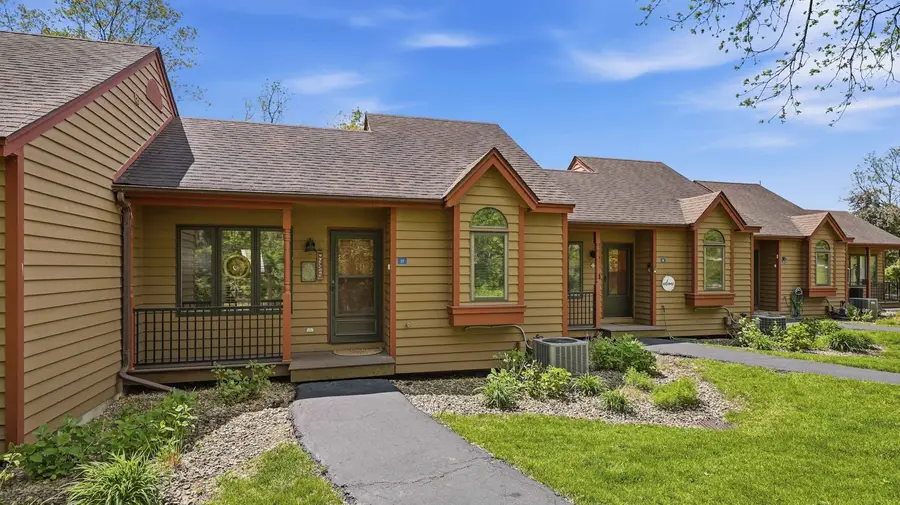 17 Oak Glen Drive, Galena, IL 61036 - #2