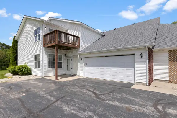 10050 Skipperling Road, ROSCOE, IL 61073