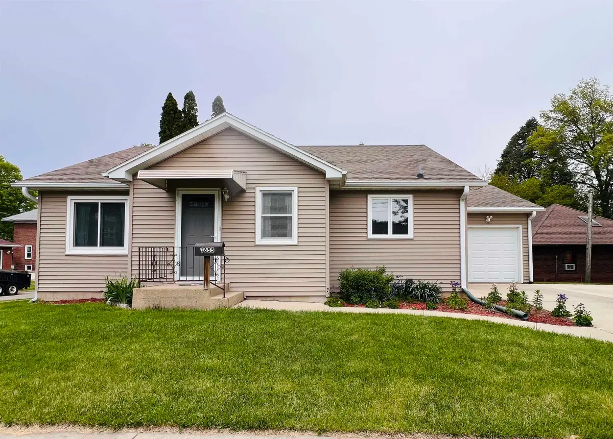 1655 S Chicago, Freeport, IL 61032 - #1