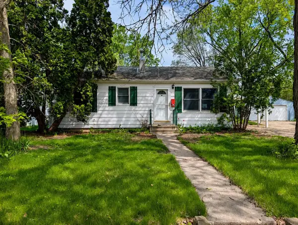 231 River Drive, DEKALB, IL 60115
