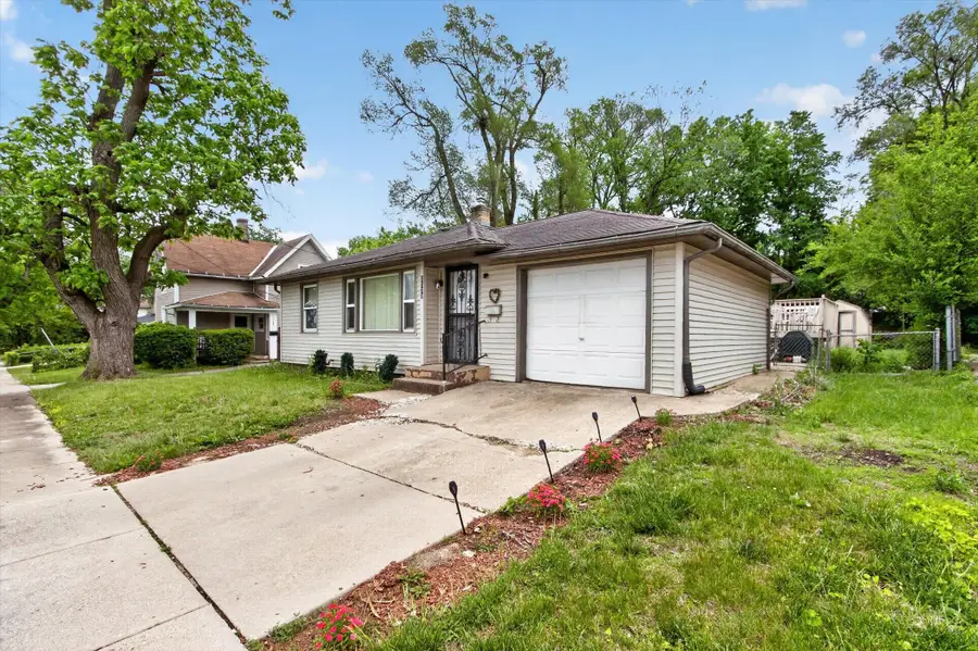 1130 Sherman Avenue, Rockford, IL 61101 - #3