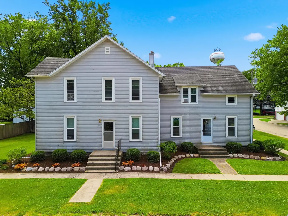 304 E Main Street, Stillman Valley, IL 61084 - #1