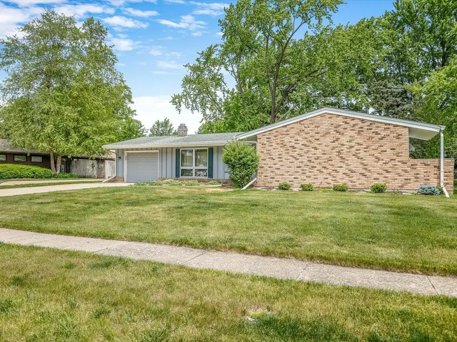 4704 Cayuga Road, Rockford, IL 61107 - #2