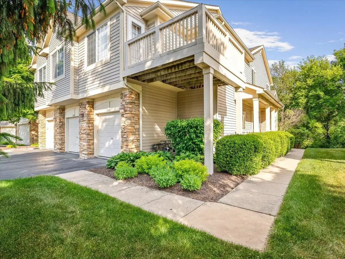6365 Commonwealth Drive, Loves Park, IL 61111 - #1