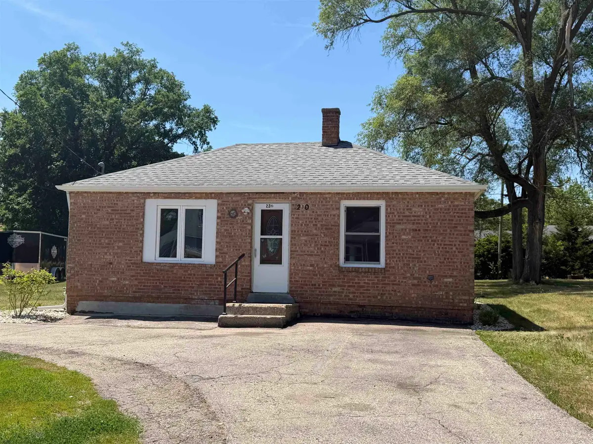 230 S Hackett Street, South Beloit, IL 61080 - #1