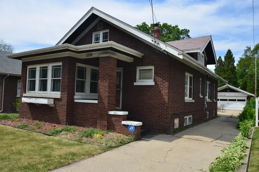 2236 17th Avenue, Rockford, IL 61104 - #2