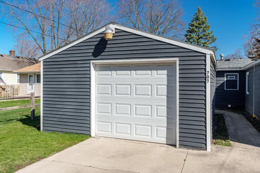 707 Marie Avenue, Machesney Park, IL 61115 - #3