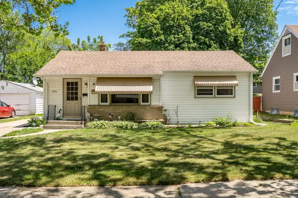 2216 Colorado Avenue, ROCKFORD, IL 61108