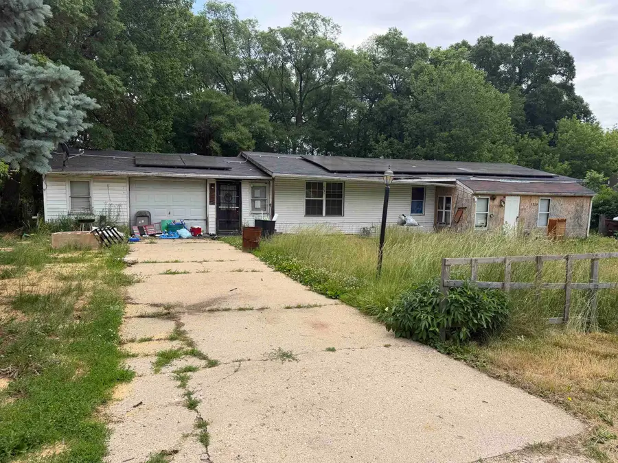 3229 Coleman Avenue, Rockford, IL 61101 - #2