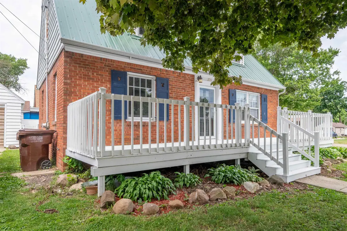 206 N Mulberry Street, Mount Morris, IL 61054 - #1