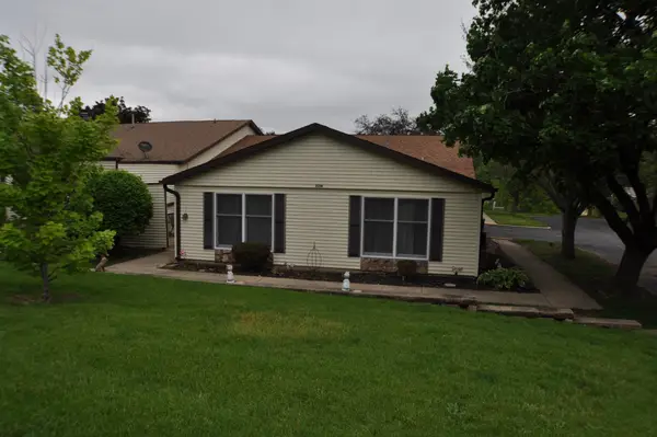 3214 W Carthage #2 Drive, FREEPORT, IL 61032